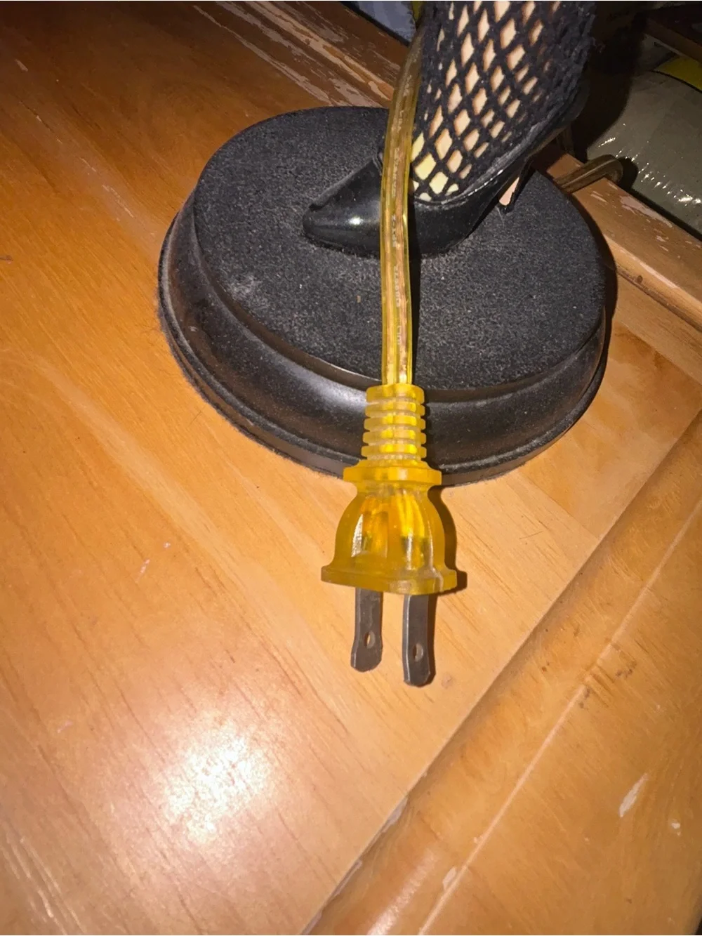 Vintage-Inspired Christmas Story Fishnet Leg Table Lamp with Gold Shade